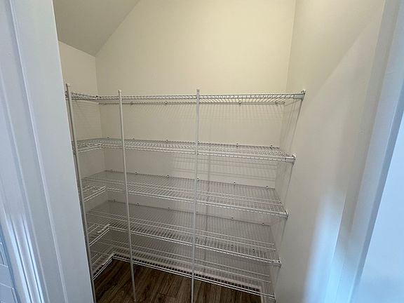 3rd image of 204 Grant St