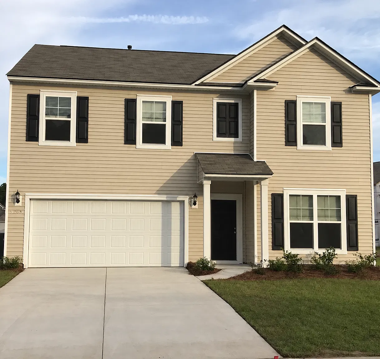5 bed, 2706 sqft, $2,450 — Photo 1