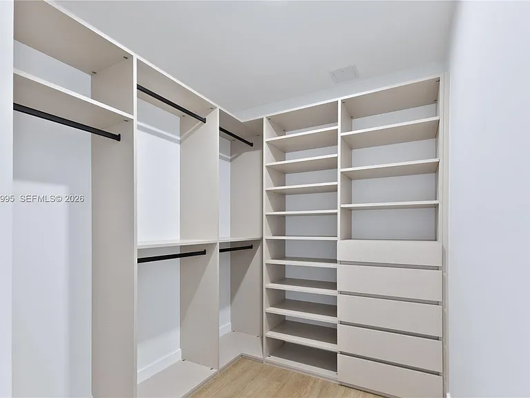 700 NE 24th St #5402 — Photo 31