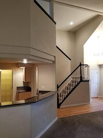 Vaulted ceilings at the entrance