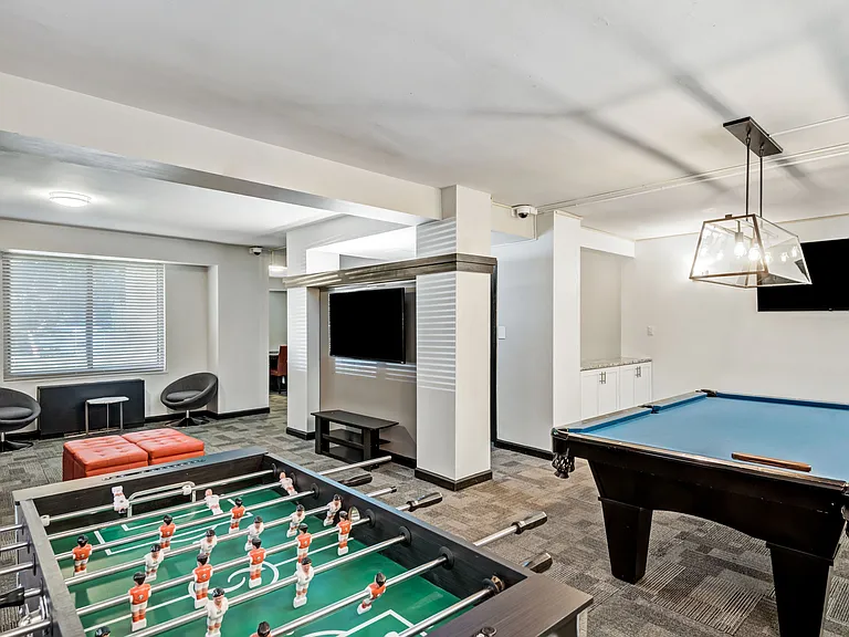 The Berkshire Apartments — Photo 9