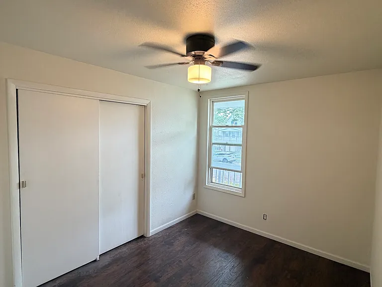 3638 E Squire Ave #UPPER — Photo 7