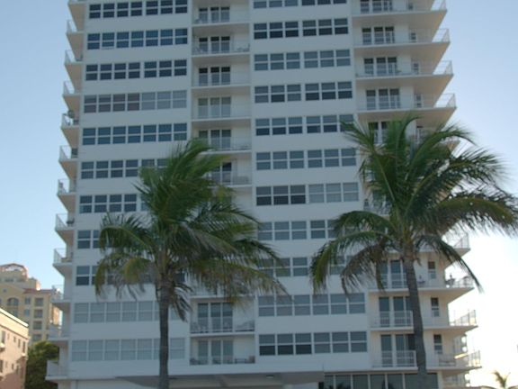 Apt located on the right side corner 11th floor. 