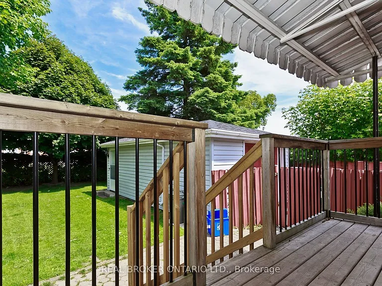 147 Lasalle Ave #UPPER — Photo 10