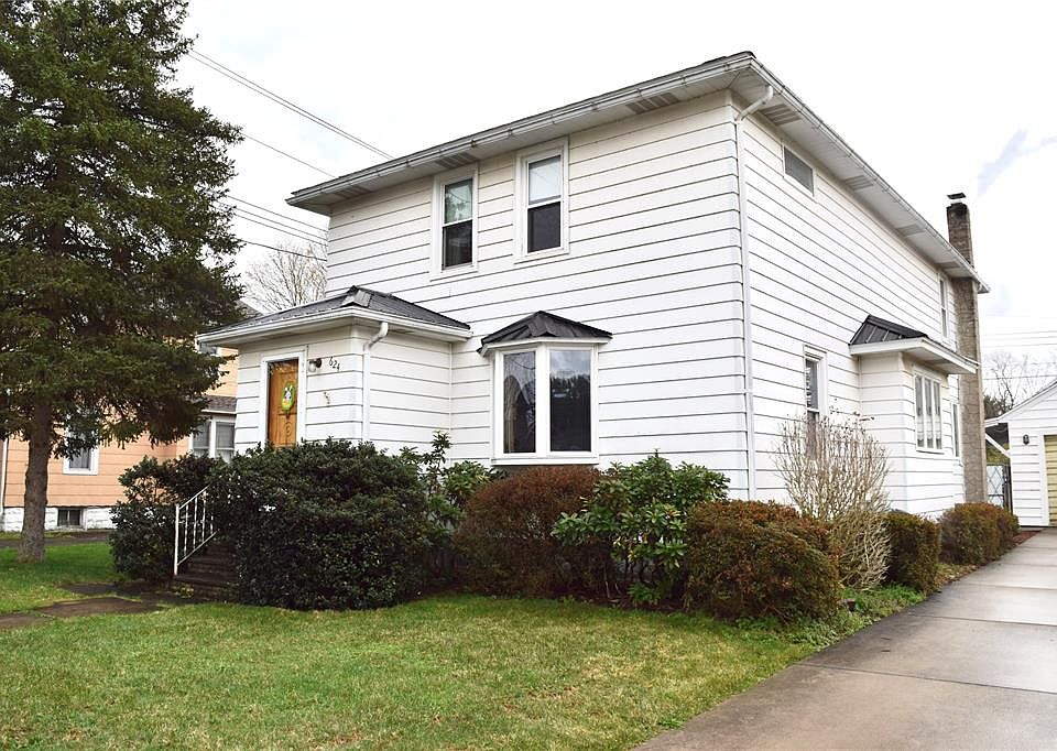 1st image of 624 W Wendell St
