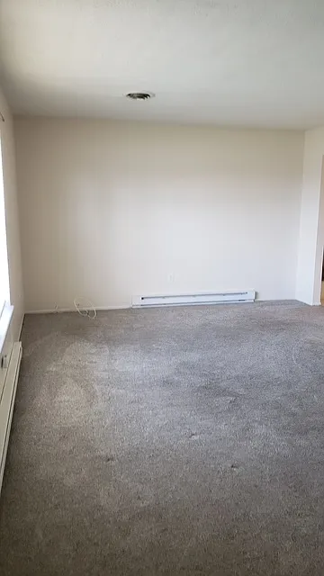 2 bed, 916 sqft, $850 — Photo 2
