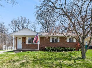 896 Watson Rd, Saline, MI 48176