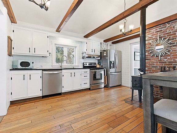 5th image of 12 Warren St