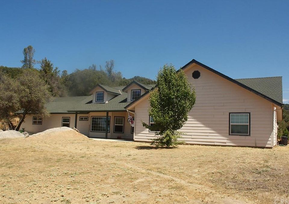 1st image of 43856 Badger Hollow Trl