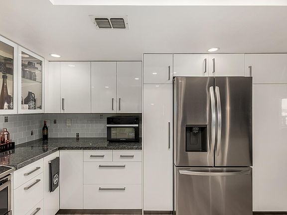 3rd image of 7970 E Camelback Rd Unit 507