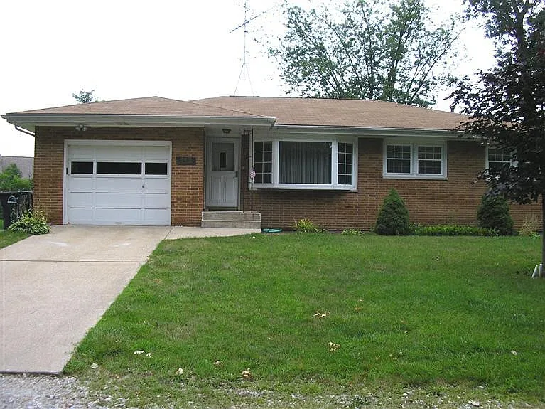 113 Wintergreen St photo 1