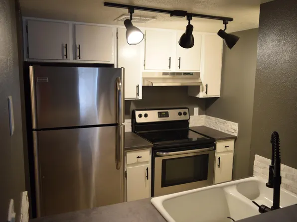 1620 N Wilmot Rd, Tucson, AZ 85712