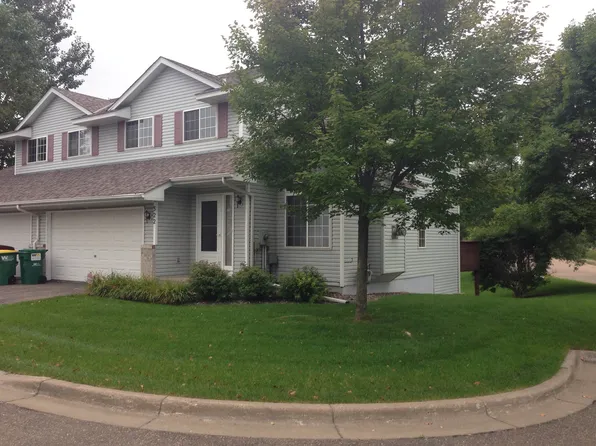 322 Creekside Dr, Buffalo, MN 55313