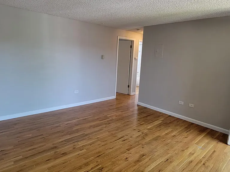140 S Ogden St — Photo 29