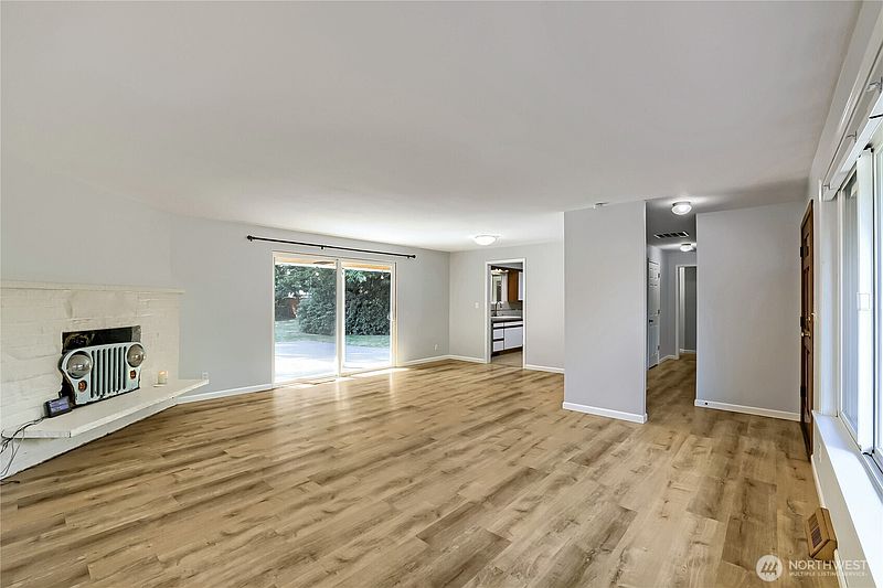 3rd image of 7804 57th Drive NE