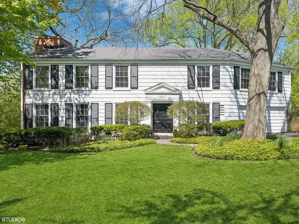 1058 Skokie Ridge Dr, Glencoe, IL 60022