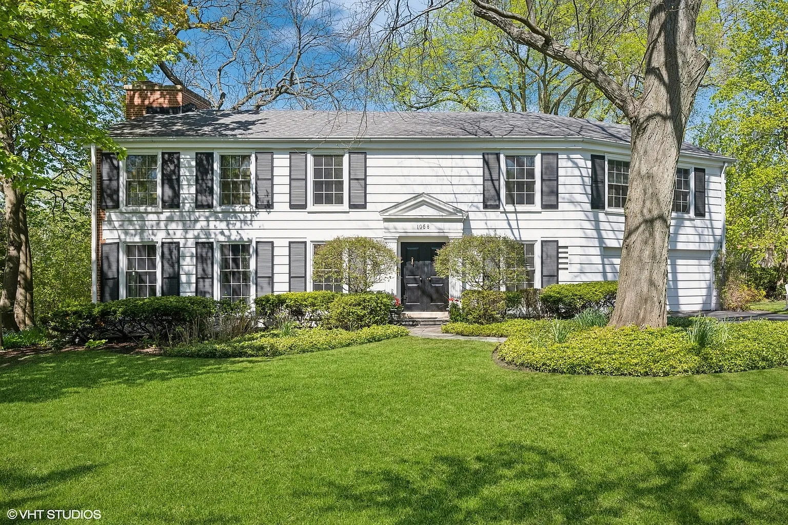 1058 Skokie Ridge Dr photo 1