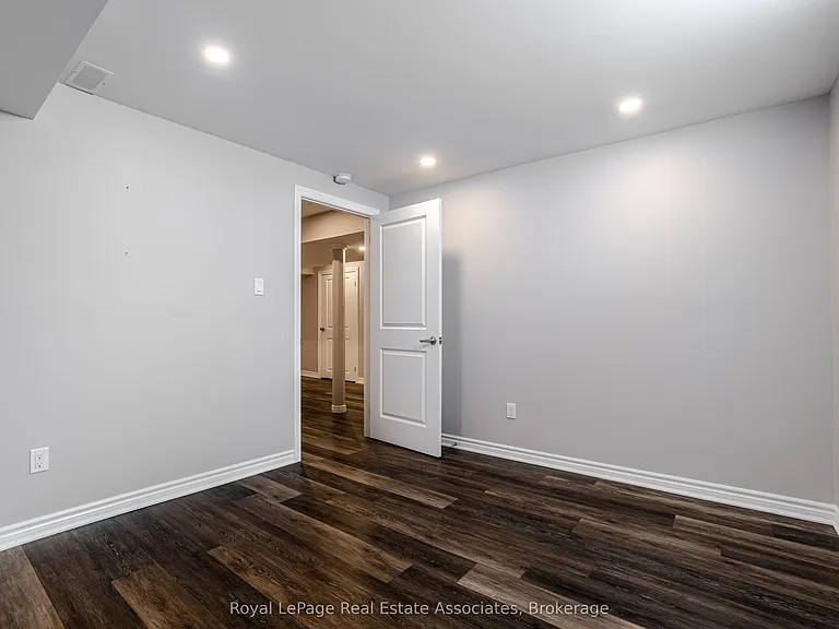 3172 Ernest Appelbe Blvd — Photo 33