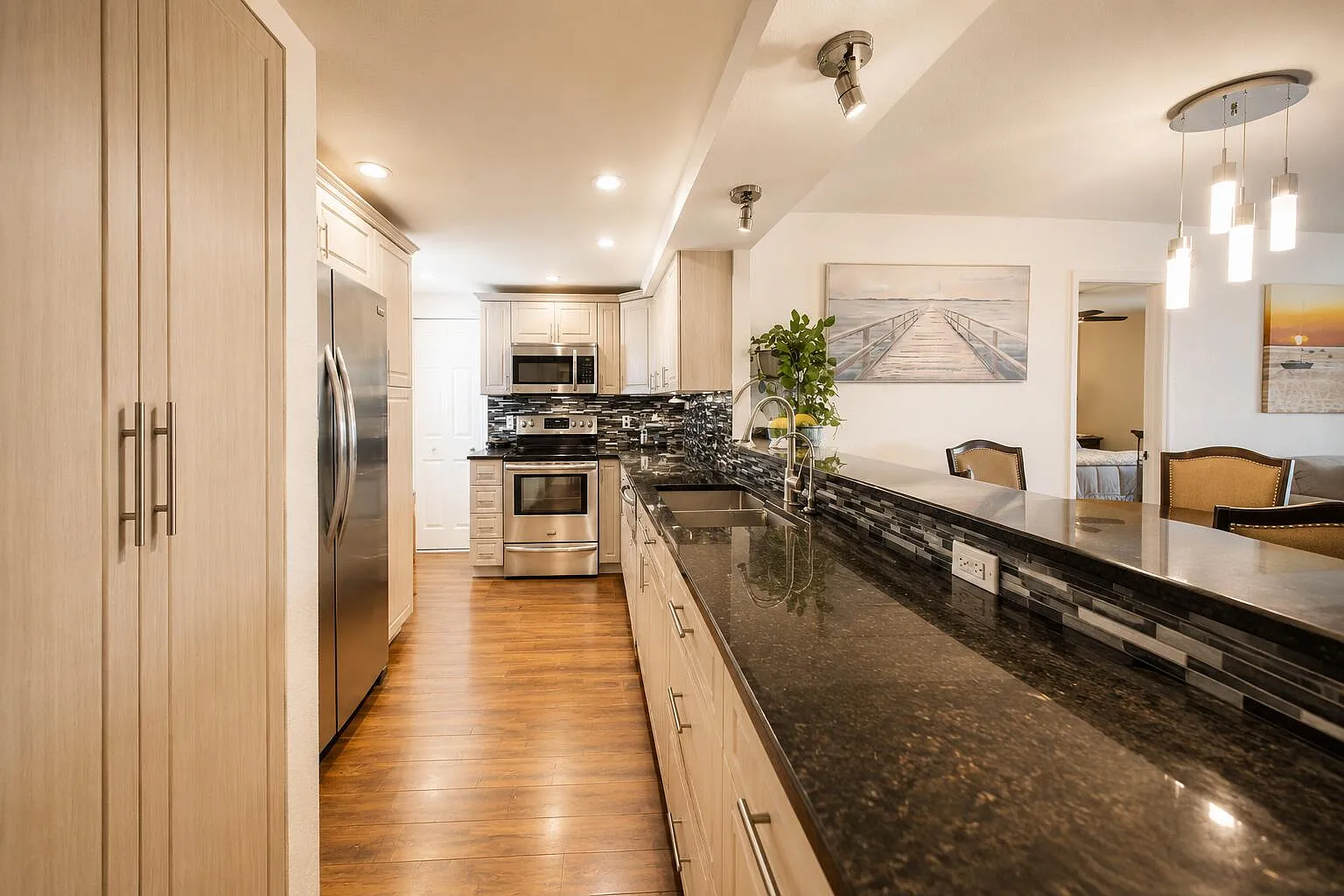 2 bed, 2.0 bath, 1300 sqft, $2,650 — Photo 1