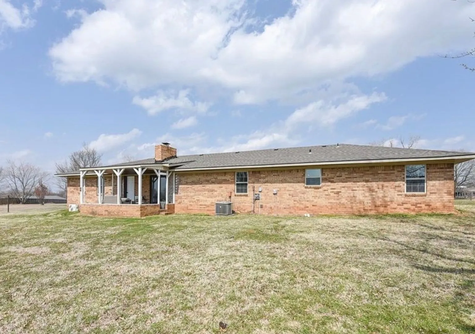 Newly remodeled home sitting on 2.5 acres — Photo 3