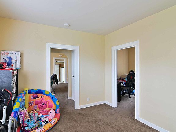 3rd image of 1005 Audrey Nixon Blvd
