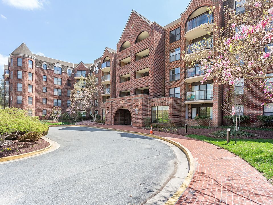 1st image of 2100 Lee Hwy APT 446
