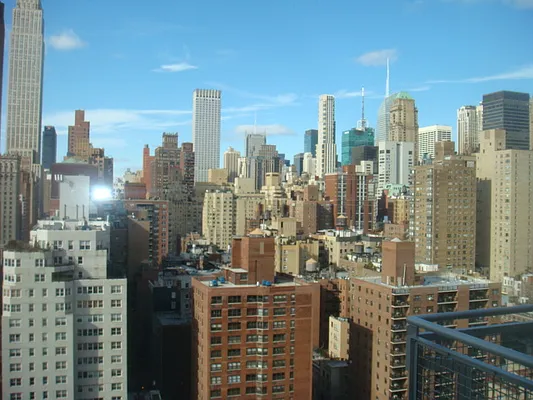 Rented by Luxury Property Group | media 39