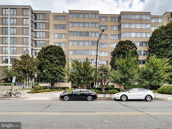 2nd image of 1711 Massachusetts Ave NW #228
