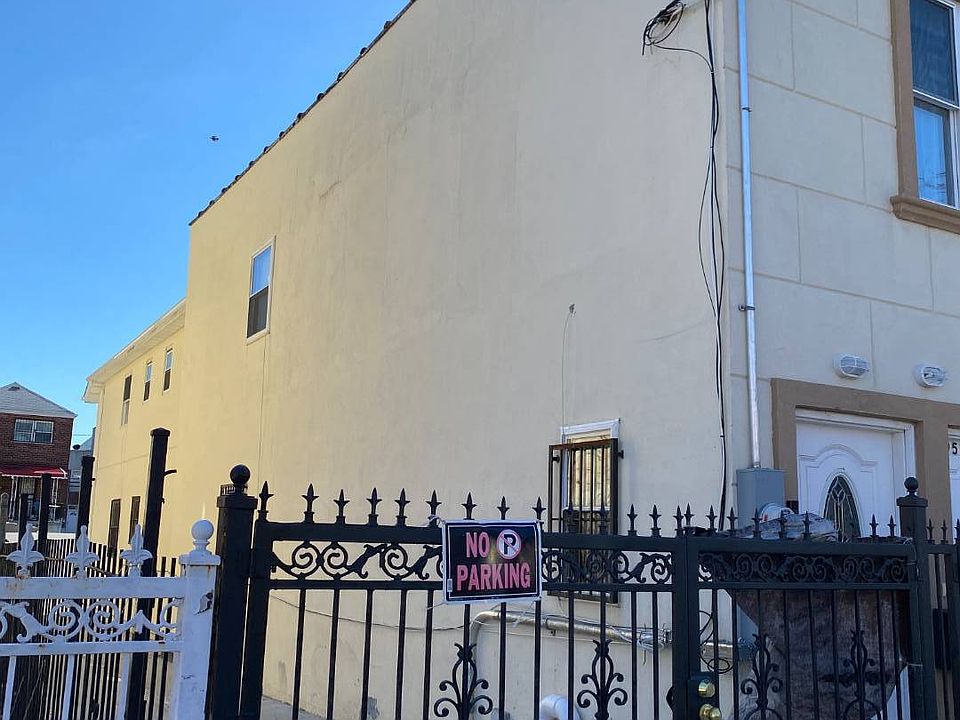 1st image of 952 E 226th St