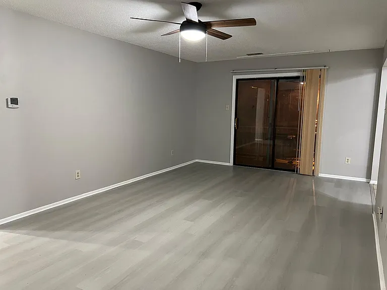 805 Edison Glen Ter — Photo 4