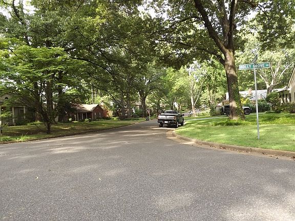 5th image of 2374 Holly Grove Dr