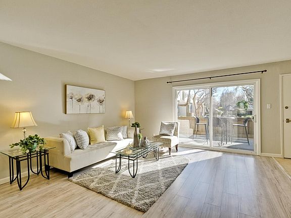2nd image of 320 Auburn Way APT 1