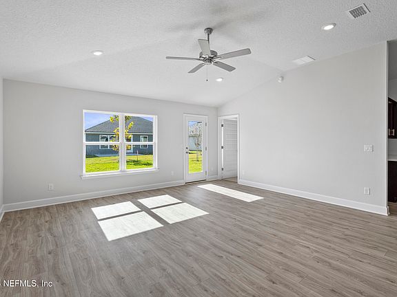 5th image of 8309 HELMSLEY Boulevard