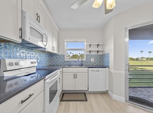3871 Via Poinciana APT 201, Lake Worth, FL 33467