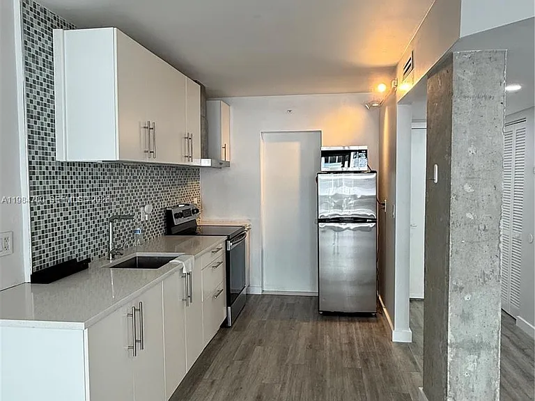 1825 S Ocean Dr #305 — Photo 8