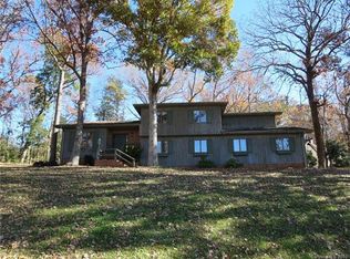 3750 11th St NE, Hickory, NC 28601