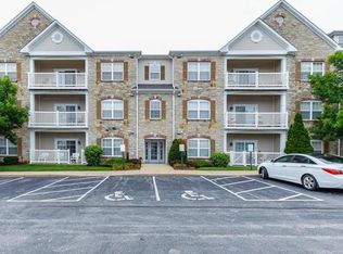 1 Monarch Trace Ct APT 201, Chesterfield, MO 63017