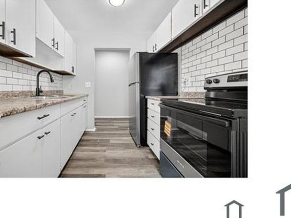 16218 Maple Heights Blvd APT 102A