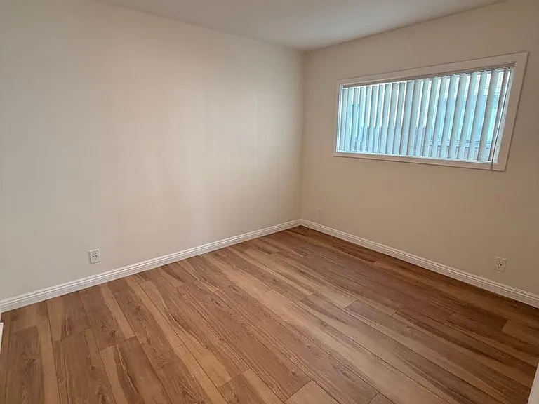 1845 S Grand Ave #1 — Photo 6