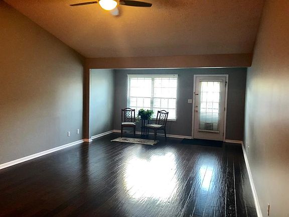 3rd image of 5347 Avery Woods Ln