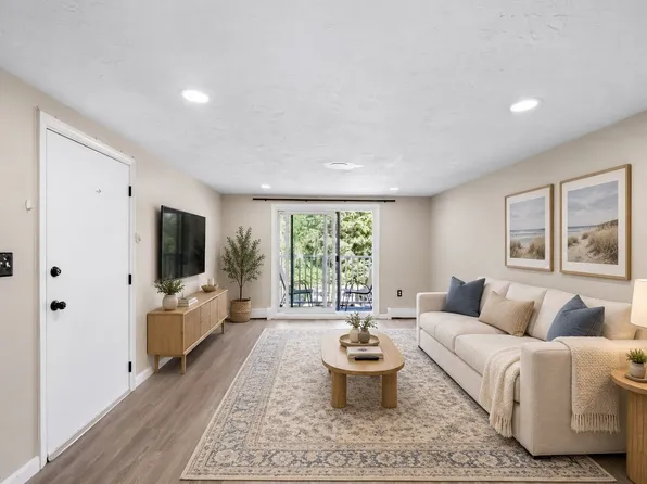 8 Tideview Path APT 12, Plymouth, MA 02360