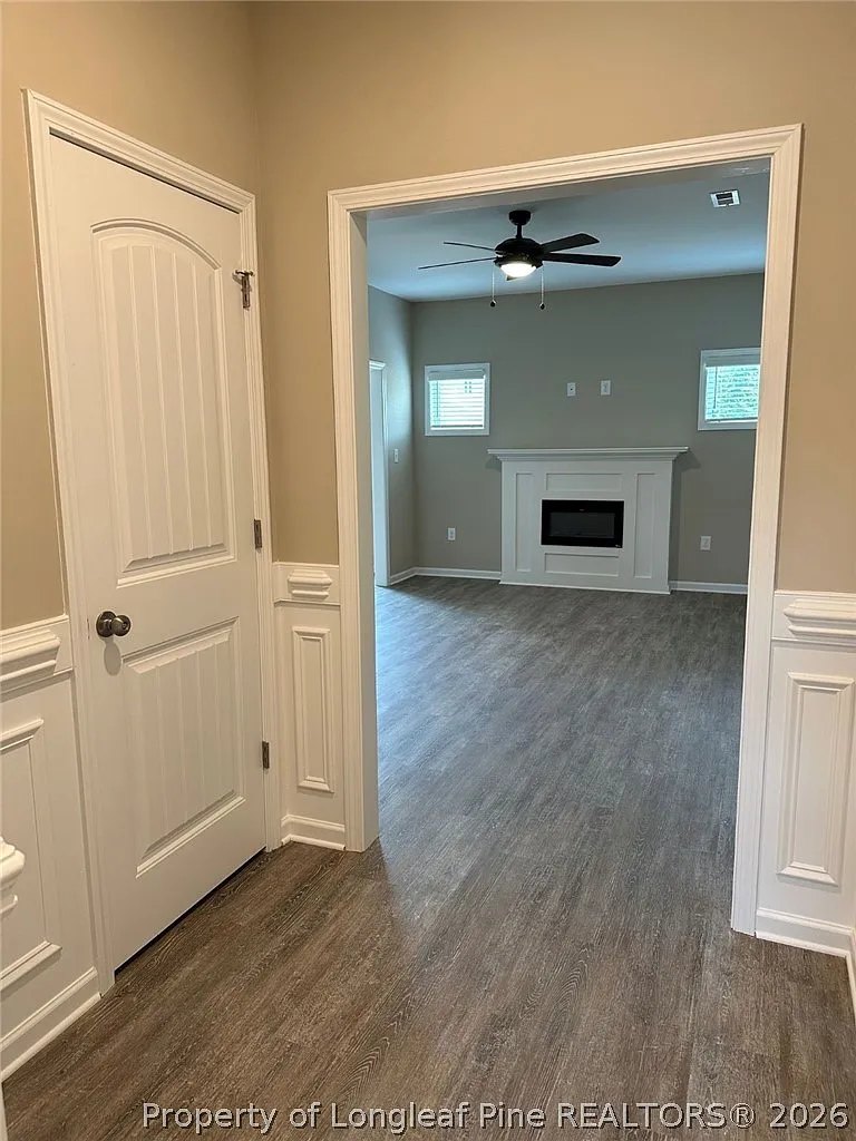 4 bed, 2.5 bath, 1709 sqft, $1,995 — Photo 3