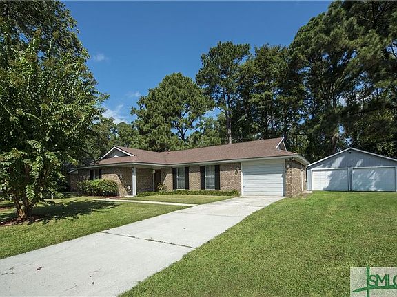 2nd image of 10 Briarwood Dr