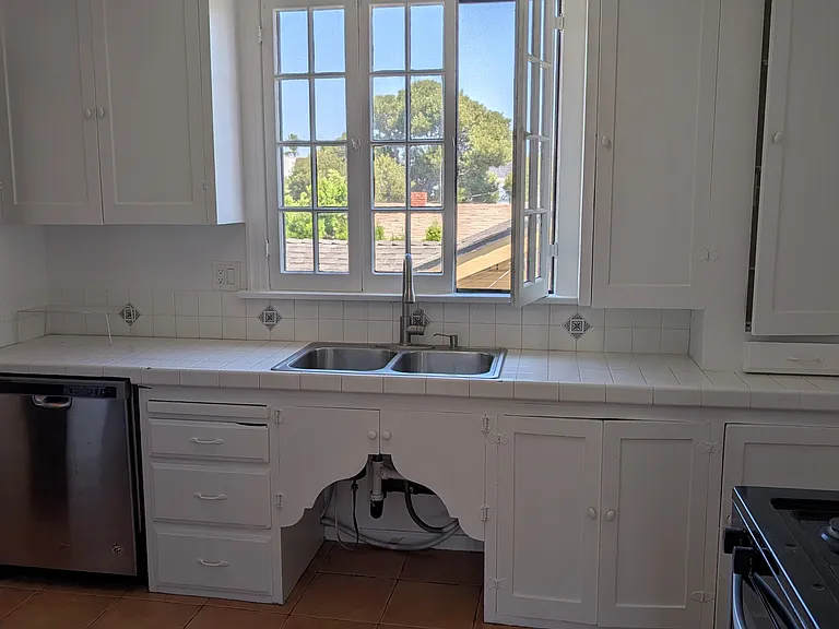 329 Cerritos Ave — Photo 11