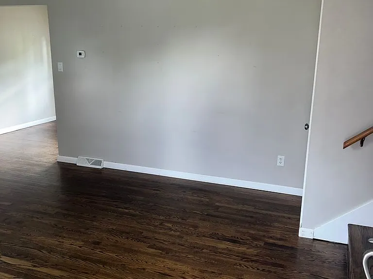 916 Hornick St — Photo 30