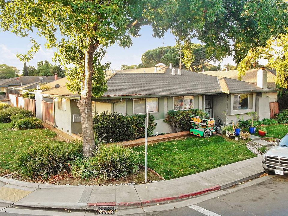1st image of 3700 Peacock Ct