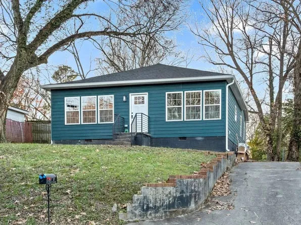 828 Gracey Ave, Clarksville, TN 37040