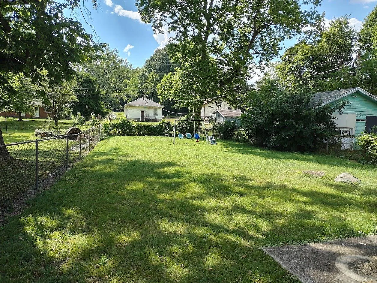 3 bed, 1008 sqft, $1,195 — Photo 4