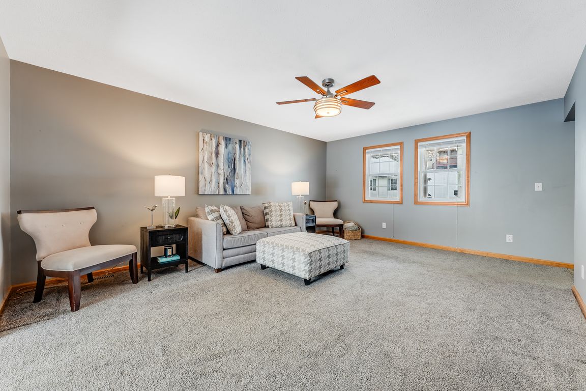 next background image