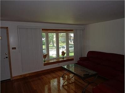 3rd image of 5147 S Melvina Ave